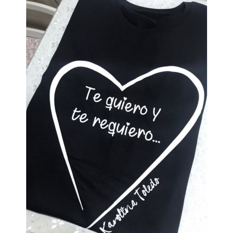 Camiseta negra con corazón blanco, Negro 