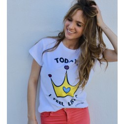 Camiseta Princess Colores de Karolina Toledo