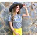 Moda de mujer marca Karolina Toledo,camisetas con frases molonas